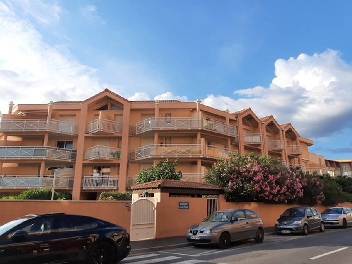 Appartement entier, T2 Piscine Terrasse Parking in Valras-Plage, Côte d'Améthyste