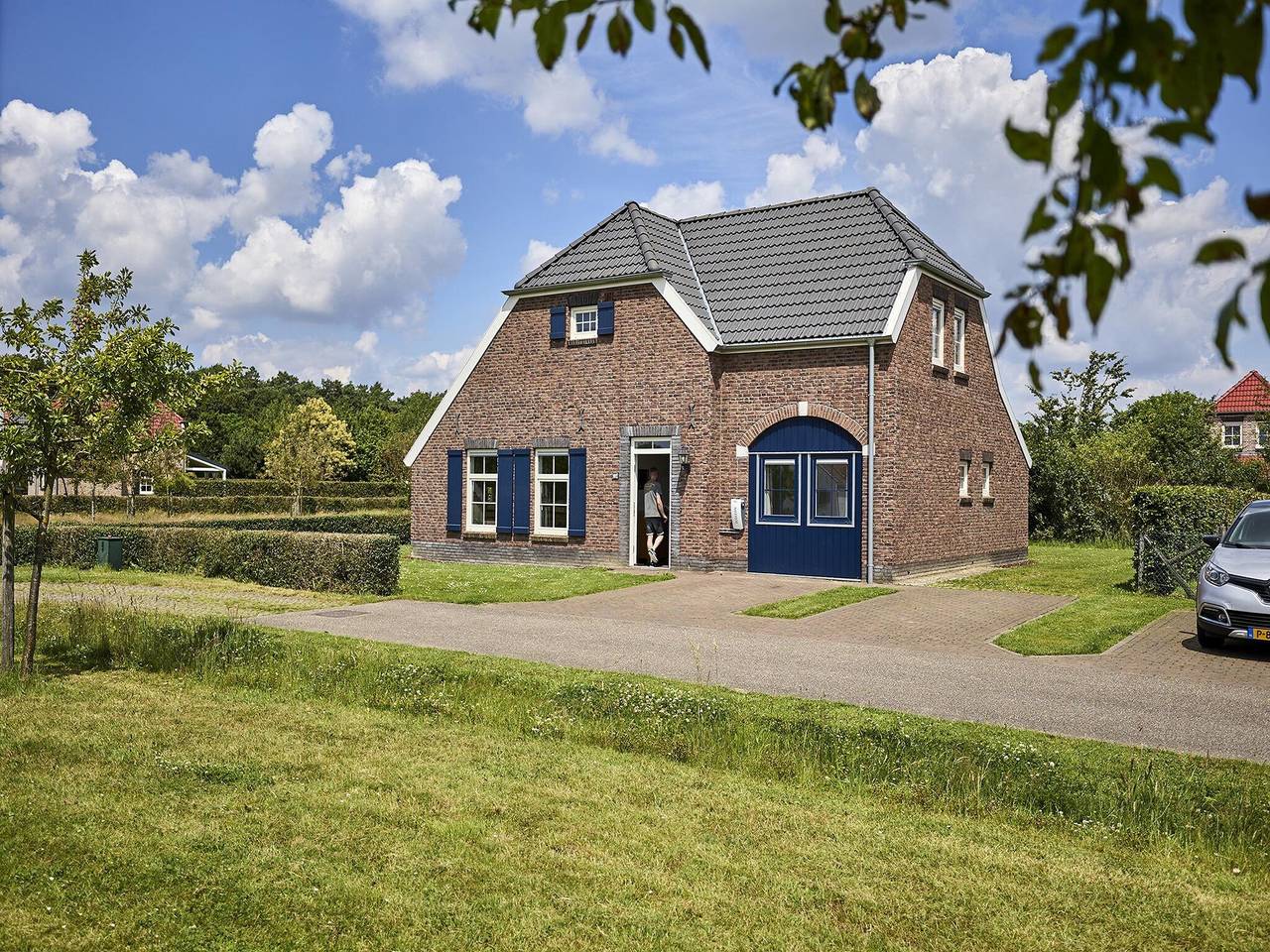 Villa voor 13 Personen in Limburg, Nederland
