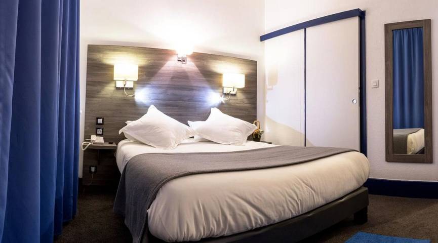 Hôtel pour 2 personnes, avec terrasse dans Gare De Chambery Challes Les Eaux - 2