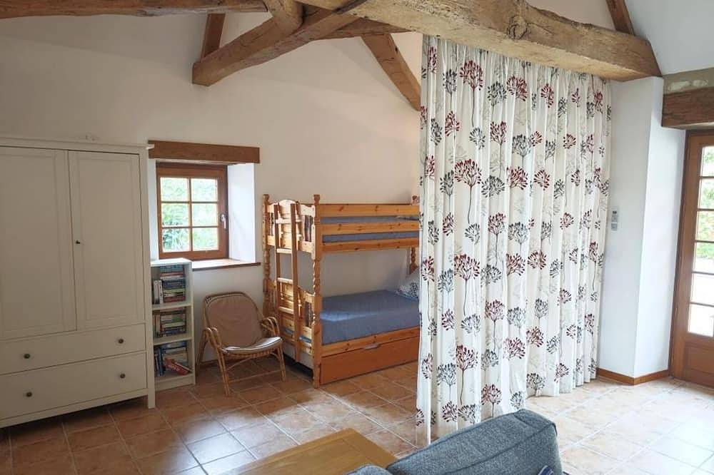 Charmante demeure du 17e en Touraine avec piscine privative in Abilly, Région de Loches