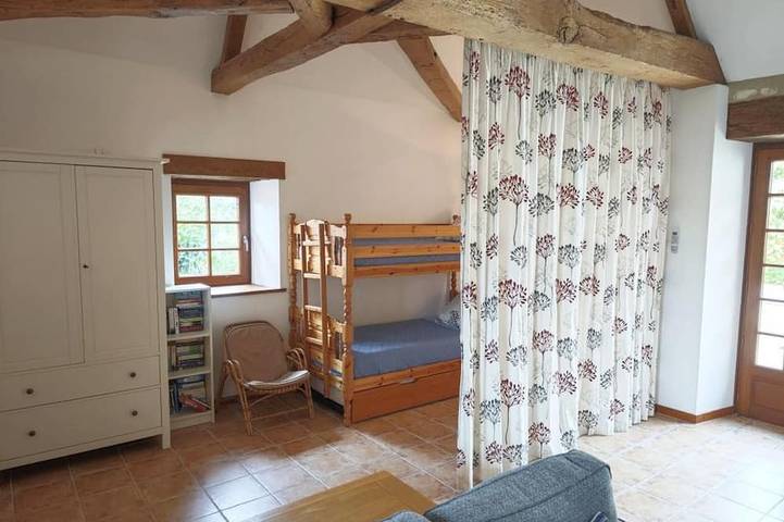 Gîte pour 4 personnes, avec terrasse et jardin à Abilly - 4