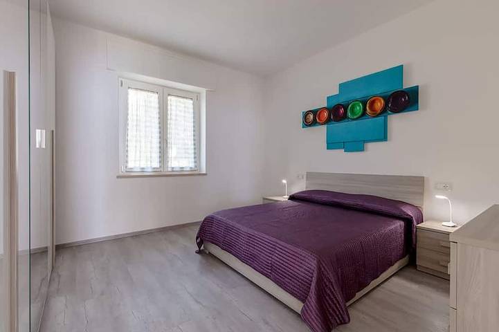 Ganze Wohnung, Kürzlich renovierte Wohnung, modern und elegant, mit Seeblick! in Torri del Benaco, Gardasee-Berge