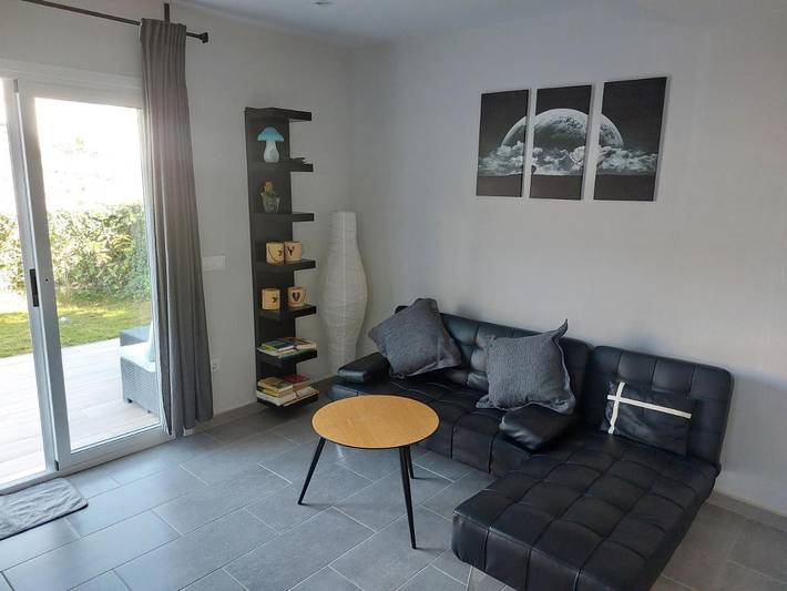 Gîte pour 2 personnes, avec vue ainsi que jardin et piscine dans Los Menores - 2