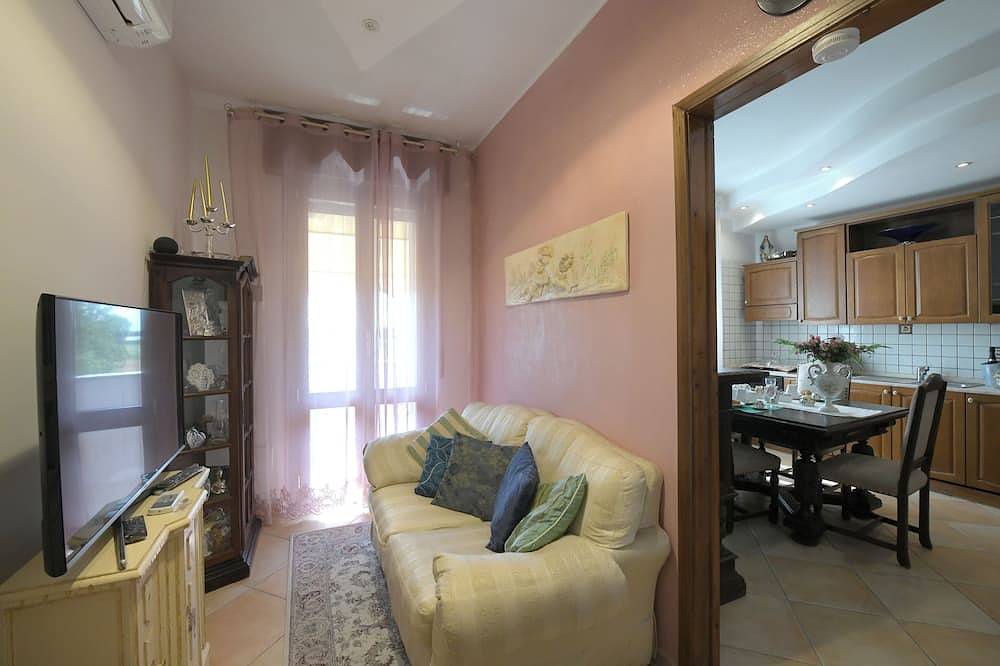 Firefly: Villa: A cozy retreat surrounded by nature, just 10 minutes from downtown Modena. in Modena, Modena Provinz