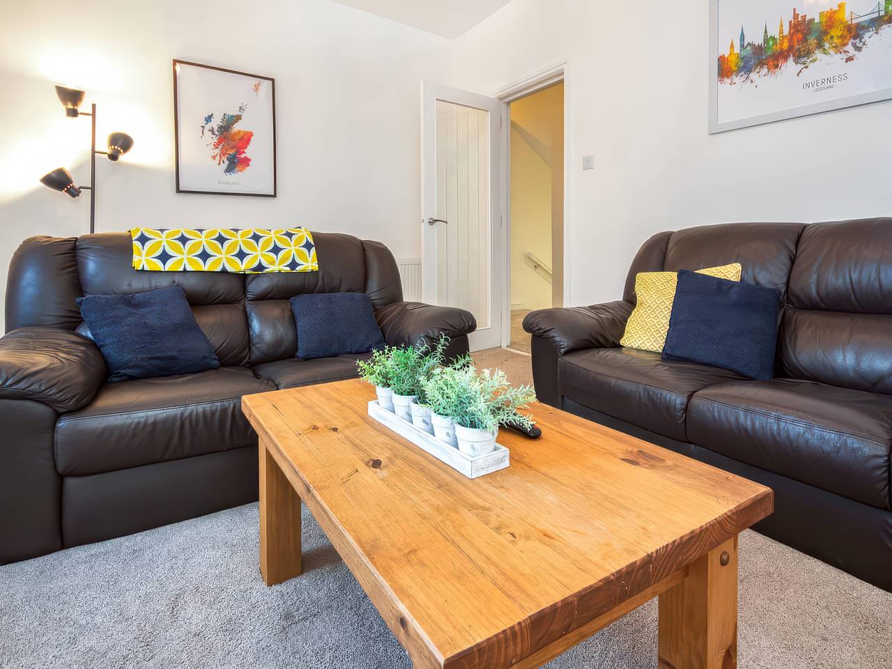 Apartamento entero, 4 Lower Kessock Street in Inverness, Highlands
