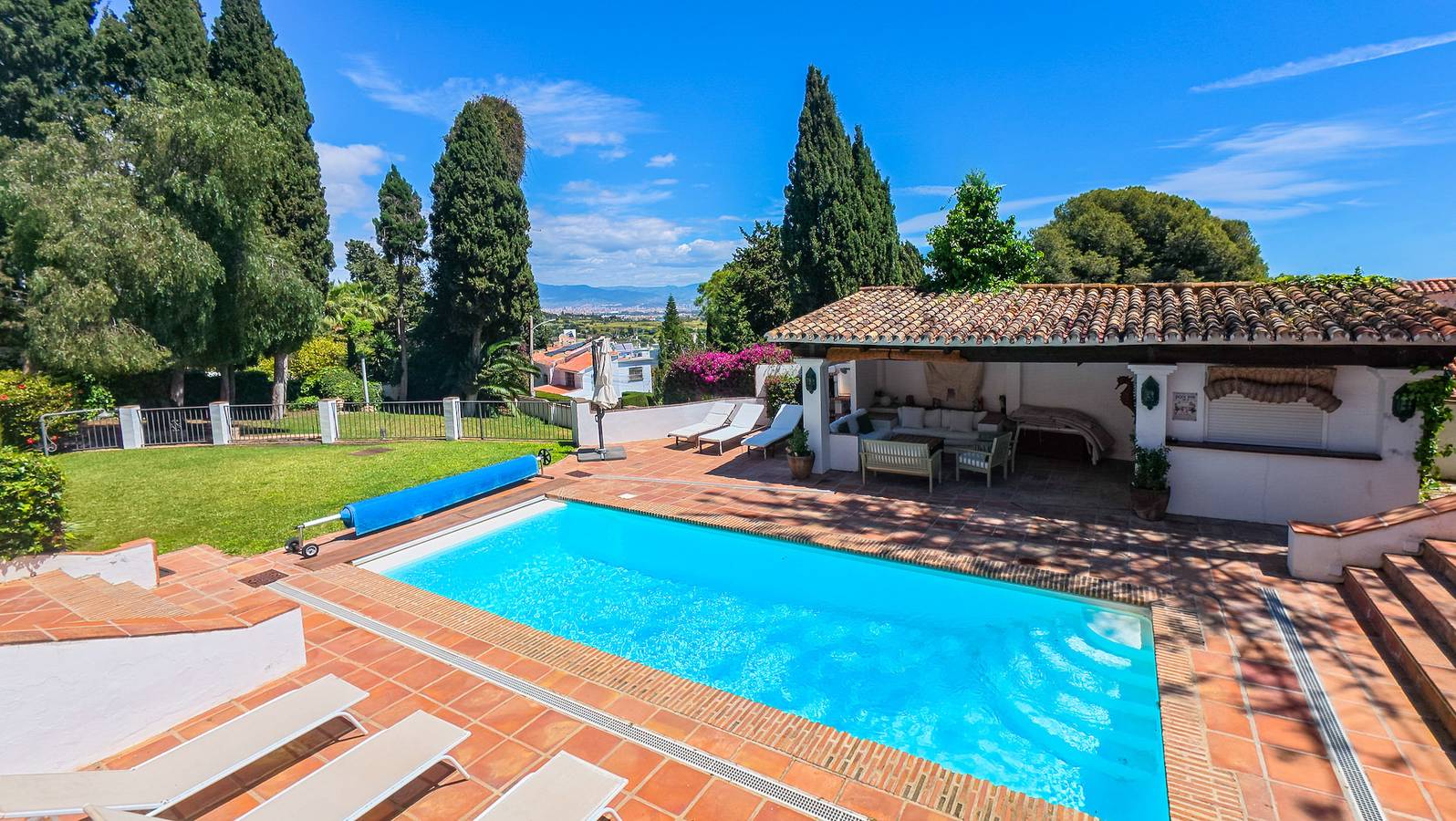 Cubo's Villa Las Capuchinas in El Pinar Torremolinos, Torremolinos
