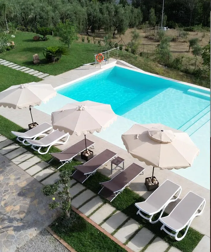 Chalet para 7 personas, con jardín además de vistas y piscina - 1