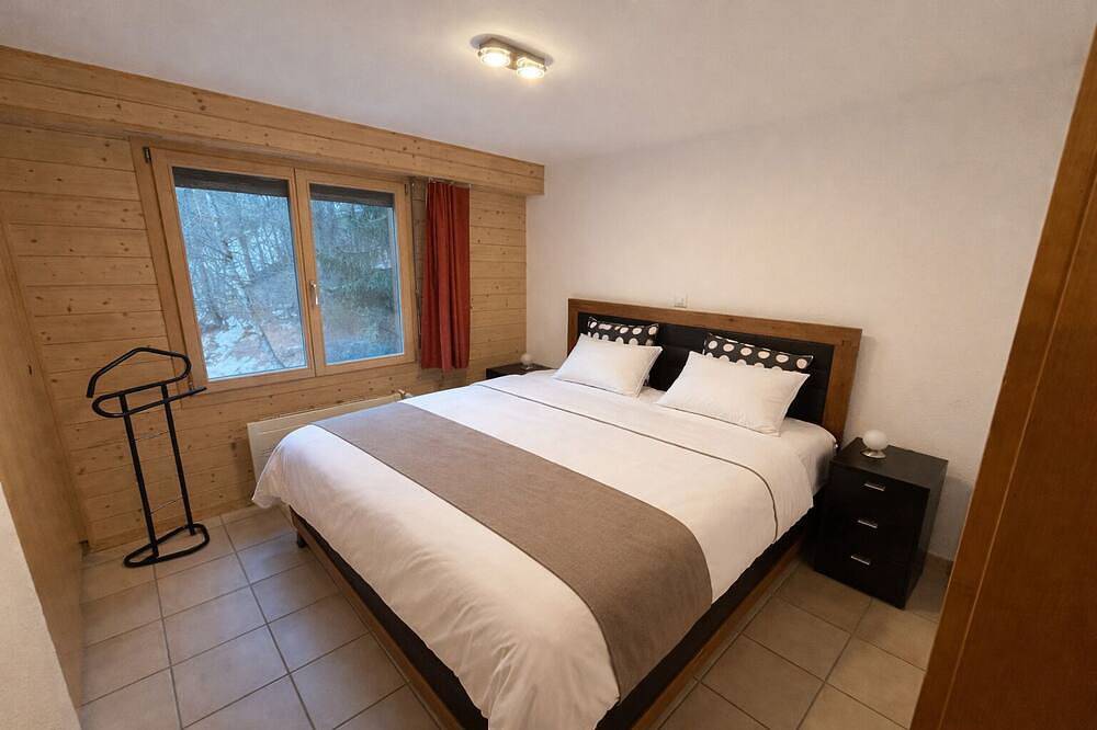 Ganze Wohnung, 3 Zimmer für 3 Personen: Wohnzimmer – Küche mit Spülmaschine und Dolce Gusto-Kaffeemaschine – 1 Schl in Anniviers, Walliser Alpen