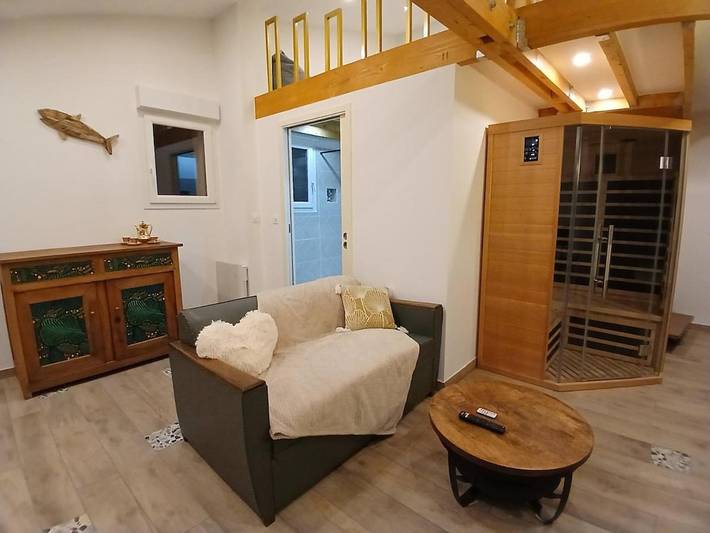 Location de vacances pour 2 personnes, avec terrasse et jardin ainsi que sauna et jacuzzi à Saint-Martin-en-Campagne - 2