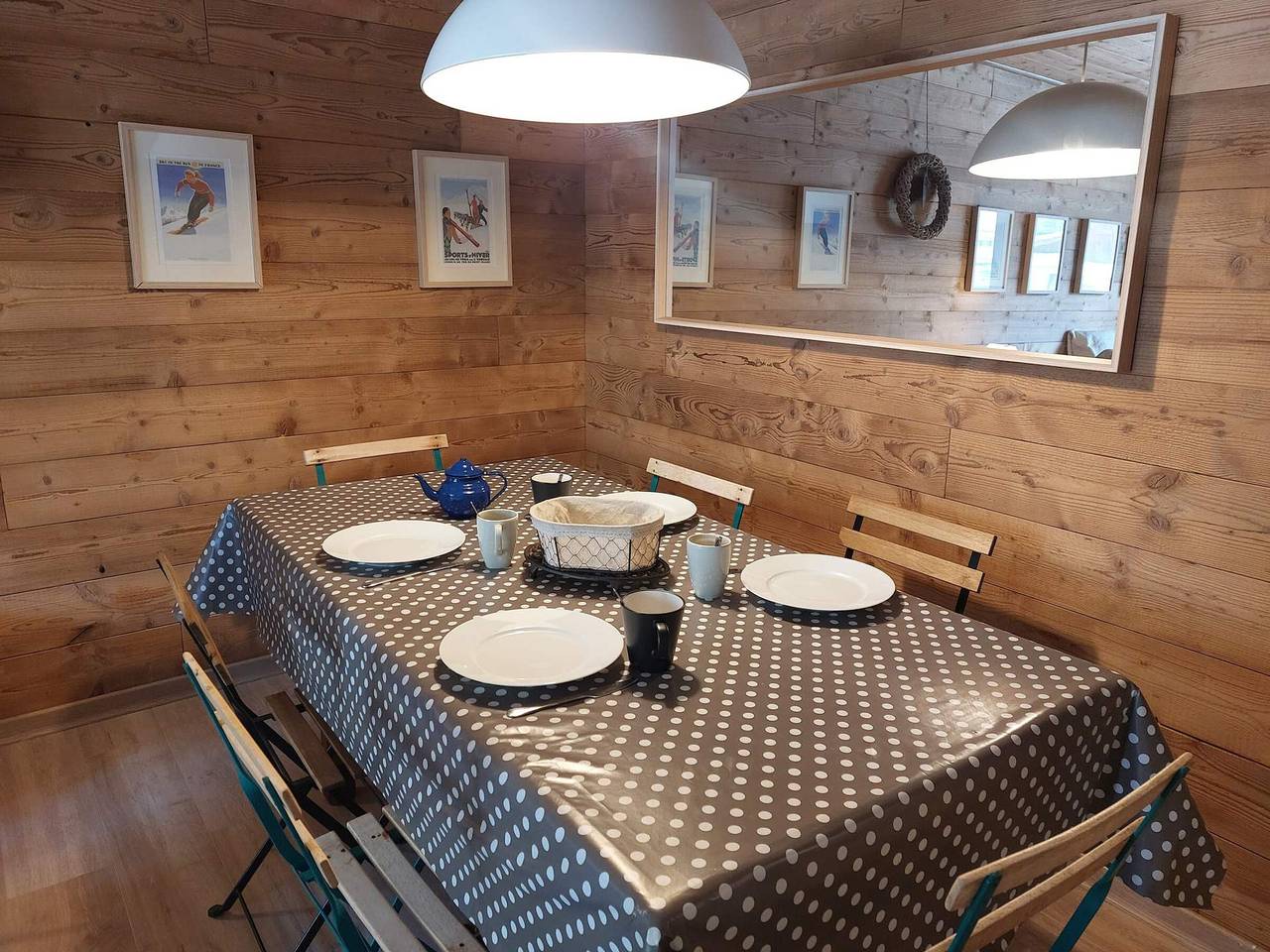 Apartamento entero, Apartamento acogedor de estilo montañés en el centro, cerca de pistas y remontes in Vénosc, Les Deux Alpes
