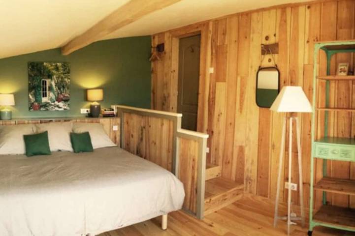 Gîte pour 6 personnes, avec piscine et jardin à Villefranche-du-Périgord - 4