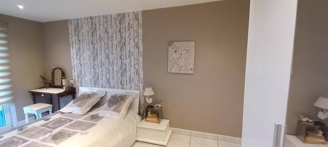 Gîte pour 3 personnes, avec vue et terrasse à Brison-Saint-Innocent - 3