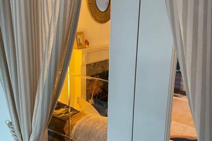 Stunning Home Next to Nottingham University | Off-Street Parking | Sleeps 8 in Nottinghamshire