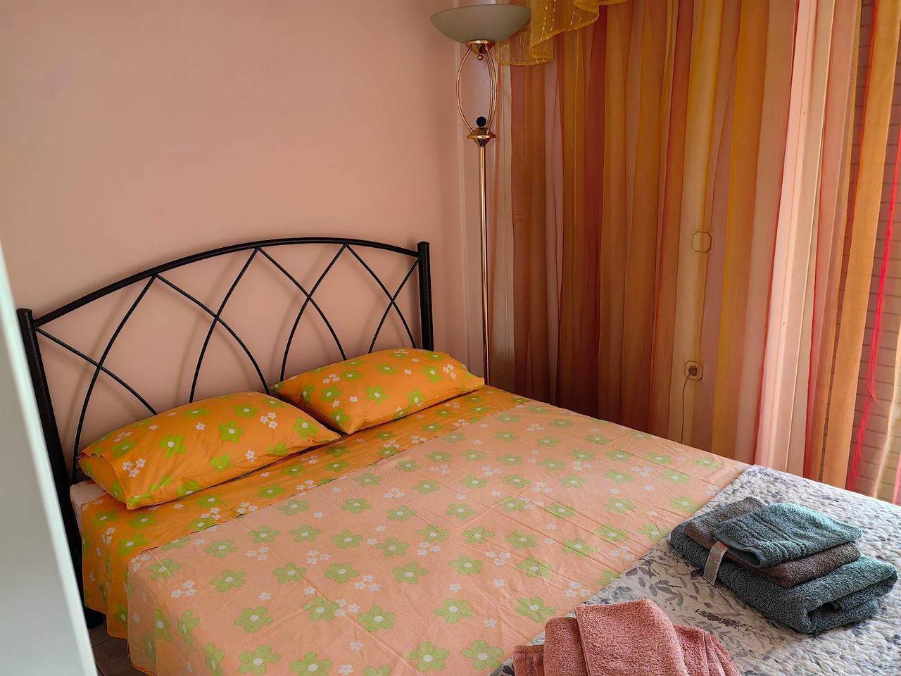 Apartamento entero, Chrisoupoli Cheerful 2 Bd Apt with Balcony in Sección oeste de Atenas, Atenas