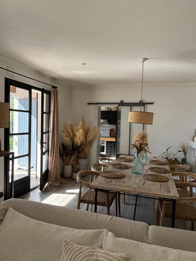 Location de vacances pour 2 personnes, avec jardin et terrasse à Rivedoux-Plage - 2