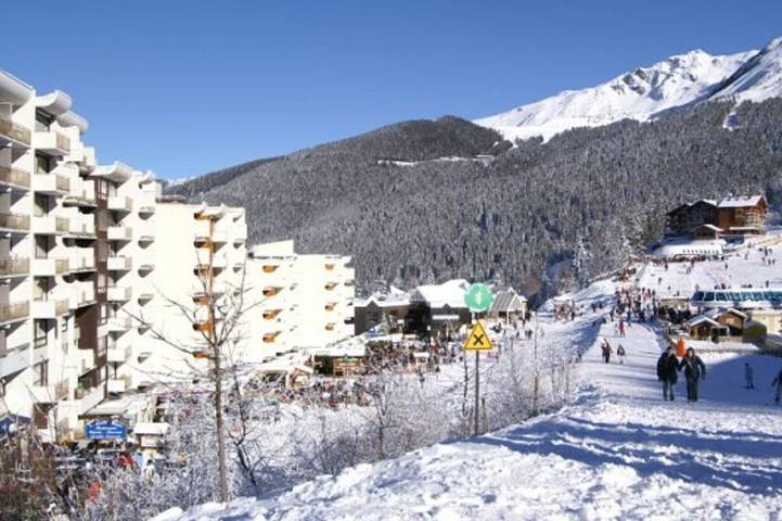 Chalet pour 4 personnes, avec balcon dans Les 7 Laux