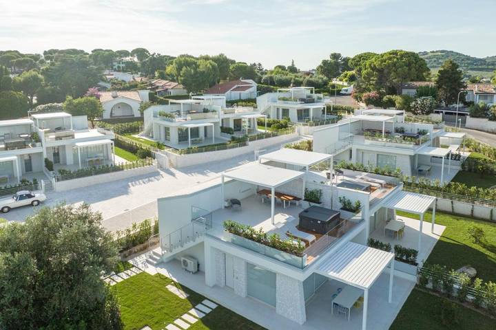 Casa vacanza per 2 persone, con panorama e giardino in Riviera del Conero