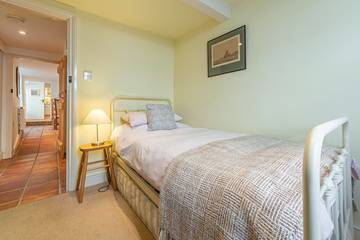 Log Cabin for 7 People in Wells-next-the-Sea, Norfolk, Photo 3