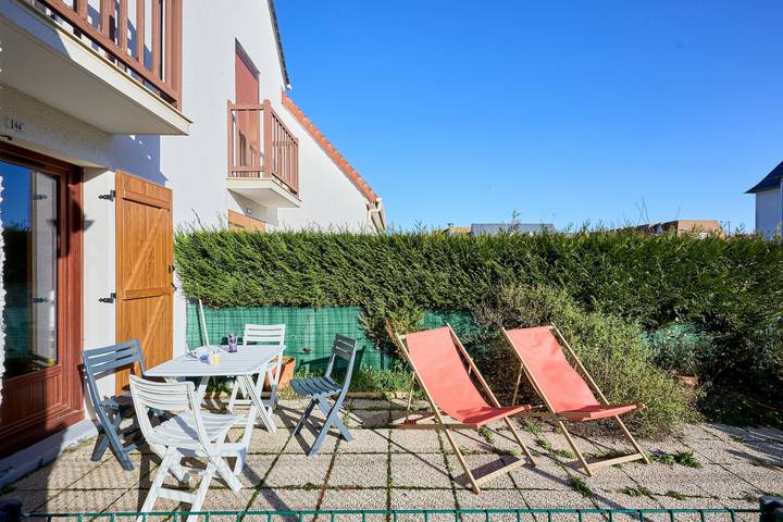 Ganze Wohnung, Ferienwohnung für 4 Personen mit Terrasse in Courseulles-sur-Mer, Caen und Umgebung