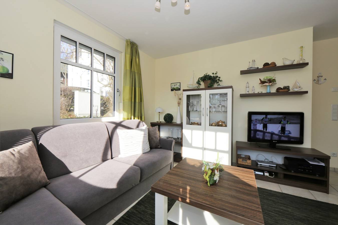 Apartamento vacacional entero, (Brise) Neue Villa Ernst App. 01 in Bansin, Heringsdorf