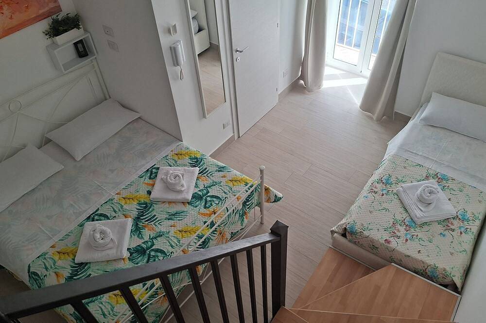 In Apulia, in the heart of the city of Barletta, detached house with terrace. in Barletta, Via Francigena