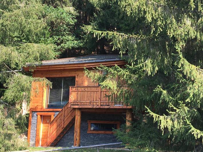 Chambre d’hôte pour 2 personnes, avec balcon ainsi que vue et jardin