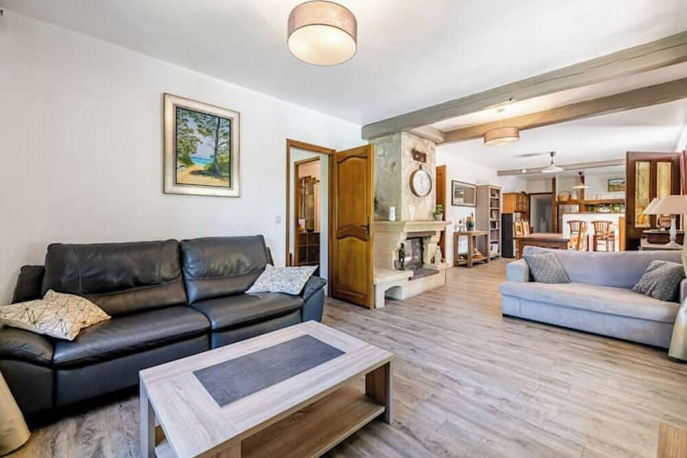 Beautiful villa 6 pers. with swimming pool in Rognac, Istres region