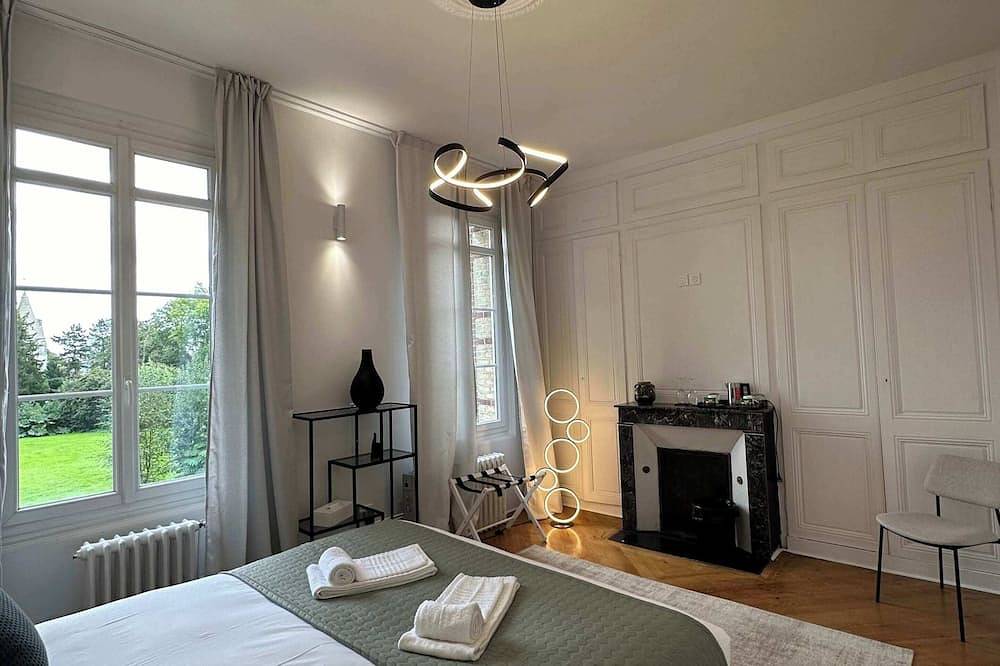 Queen Double Room, Boutique Hôtel Château Loyd & Spa, Pays de Caux in Veauville-lès-Baons, Région de Rouen