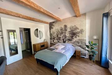 Agriturismo pour 12 Personnes dans Marseille, Région de Marseille, Photo 2