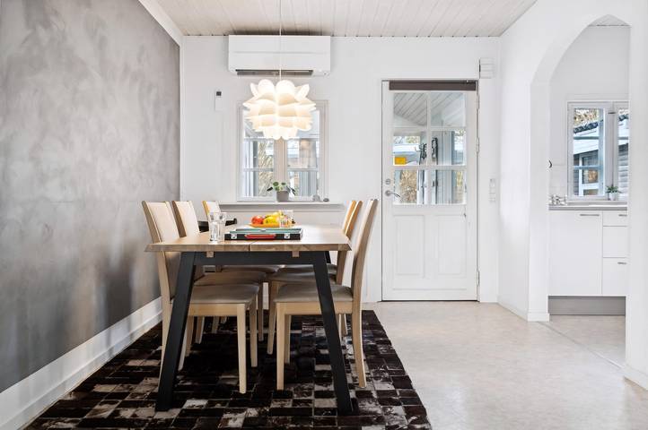 Ferieudlejning for 6 personer, med Terrasse og Have i Kirke Hyllinge