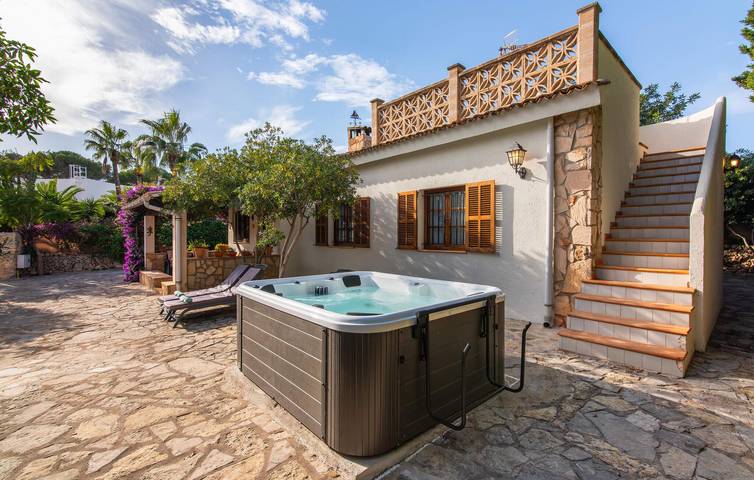Soleado apartamento junto al mar con terraza, aire acondicionado y barbacoa - 1000m de la playa de Cala Millor in Cala Millor, Son Servera