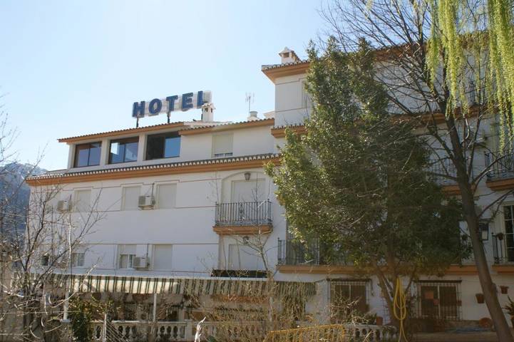 Hotel para 2 personas, con Balcón y Terraza además de Jardín y Piscina en Güejar Sierra - 4