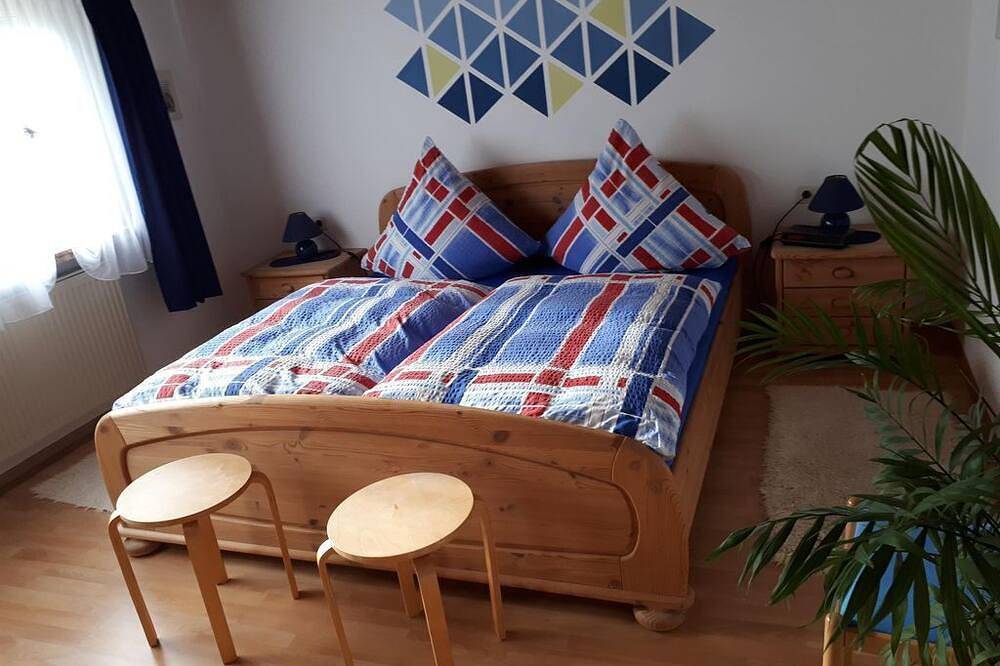 Ganze Wohnung, Ferienwohnung Resi Lux - 4-Bett-Ferienwohnung mit Balkon in Üxheim, Vulkaneifel