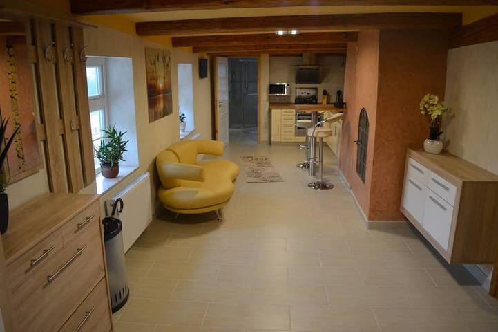 Ganze Wohnung, 125m² Ferienwohnung unterhalb des Schlosses, mit Blick über das Harzvorland in Blankenburg, Harzvorland