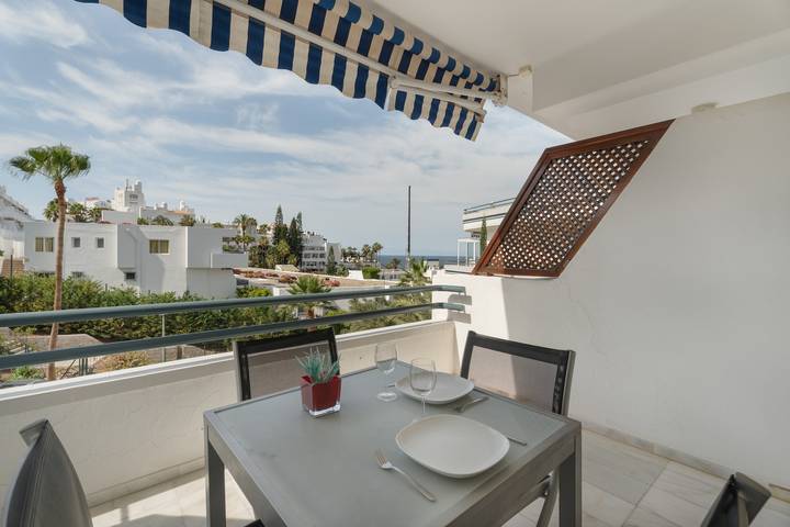 Ganze Wohnung, Ferienwohnung 'Club Atlantis 159' mit Gemeinschaftspool, Wi-Fi und Klimaanlage in Playa Puerto Colón, Adeje