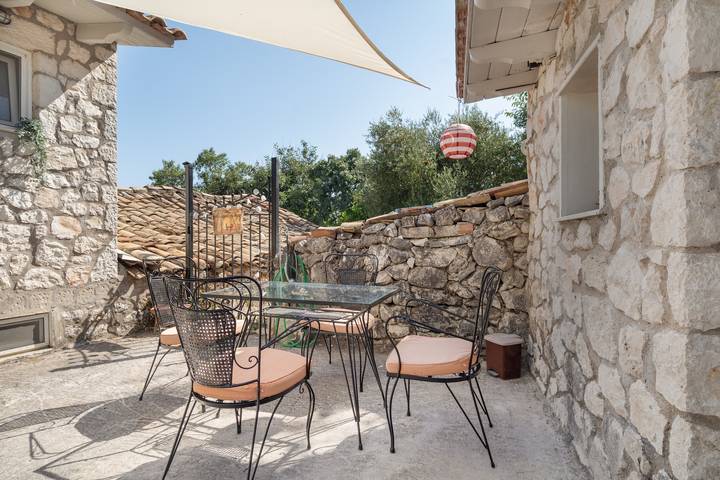 Kamer 'Rose' met gedeeld terras, Wifi en airconditioning