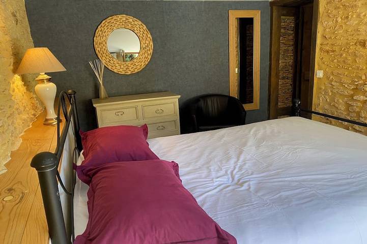 Location de vacances pour 8 personnes, avec terrasse et jardin, animaux acceptés à Saint-Front-sur-Lémance - 4