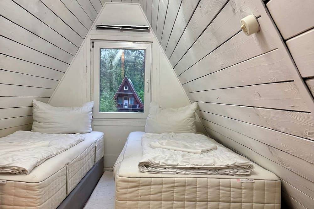 Finnhütte Wilma mit Privatstrand in Großzerlang, Rheinsberg