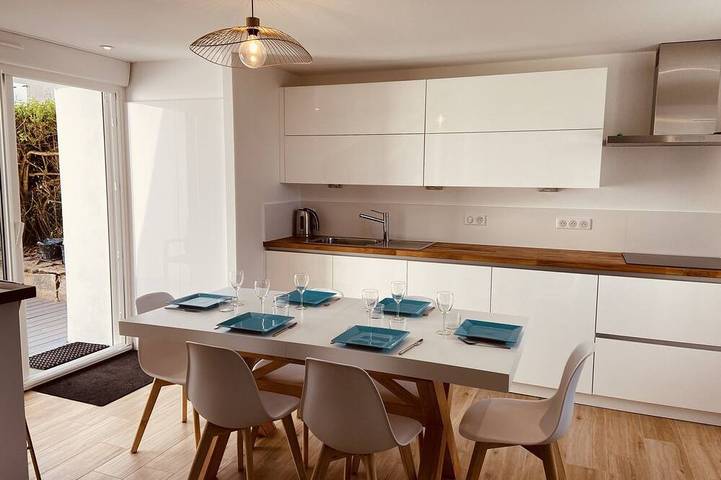 Maison de vacances pour 6 personnes, avec terrasse ainsi que jacuzzi et jardin à Carantec