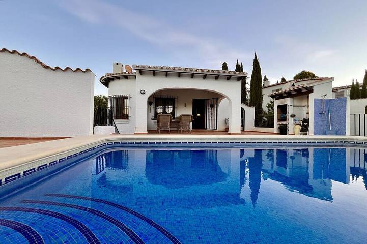 Chalet para 6 personas, con terraza en Pego