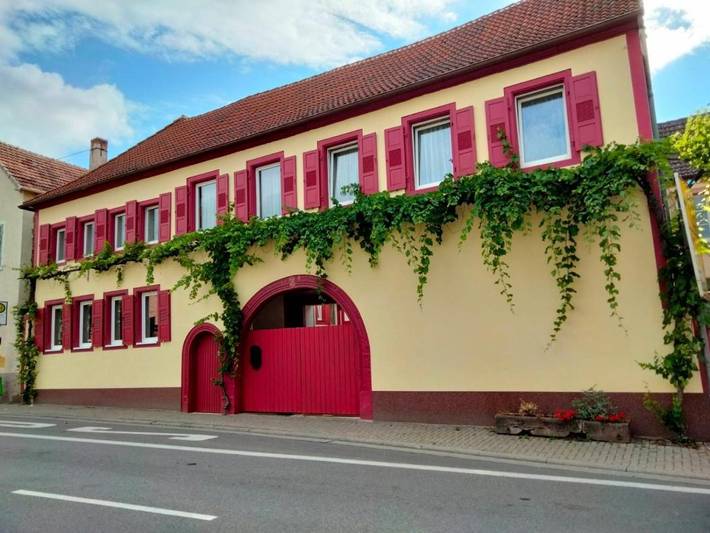 Ferienwohnung, mit Terrasse und Ausblick in Edenkoben - 2