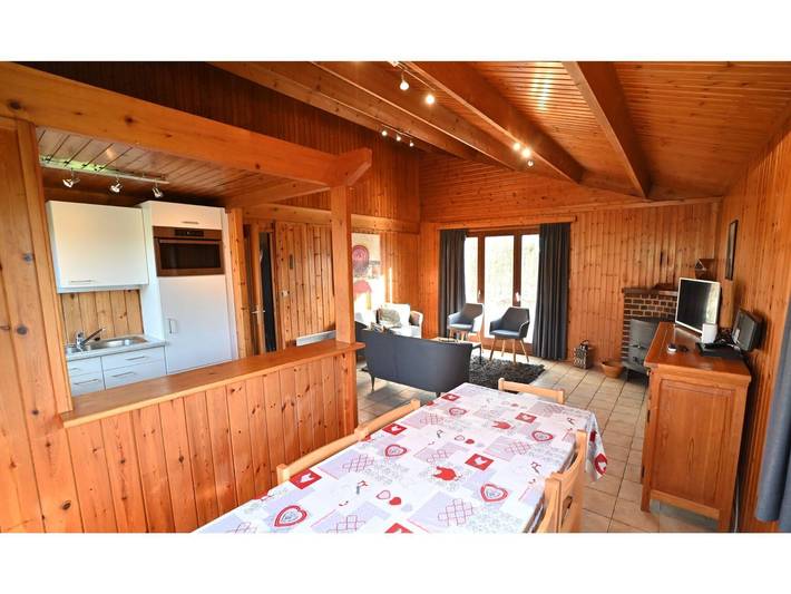 Location de vacances pour 6 personnes, avec terrasse et jardin, animaux acceptés à Somme-Leuze - 4