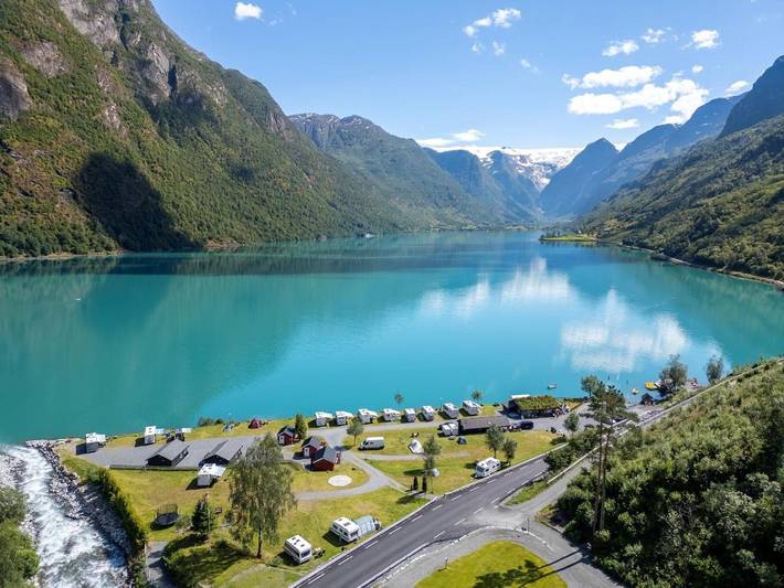 Camping for 2 personer, Balkong og Terrasse i tillegg til Hage og Sauna i Sogn og Fjordane