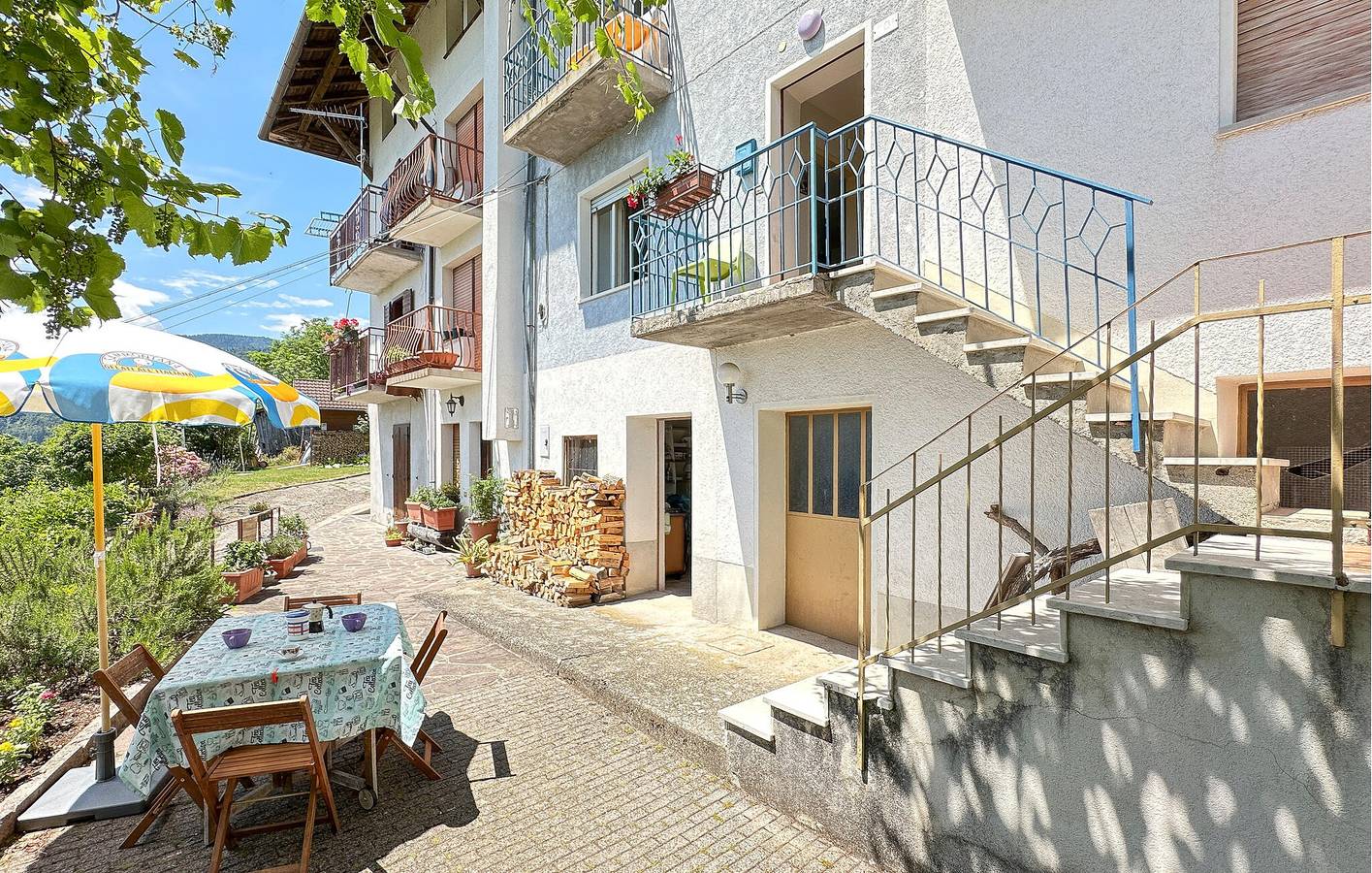 Modernes Apartment mit WiFi & Parkplatz, 1km nach Sovramonte in Sovramonte, Cimonega-Gruppe