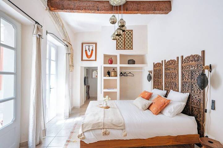 Location de vacances pour 2 personnes, avec jardin et jacuzzi, animaux acceptés à Carpentras