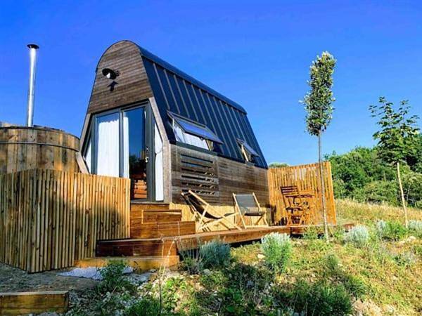 Location de vacances pour 2 personnes, avec Jacuzzi et Terrasse ainsi que Jardin et Vue à Graves-Saint-Amant