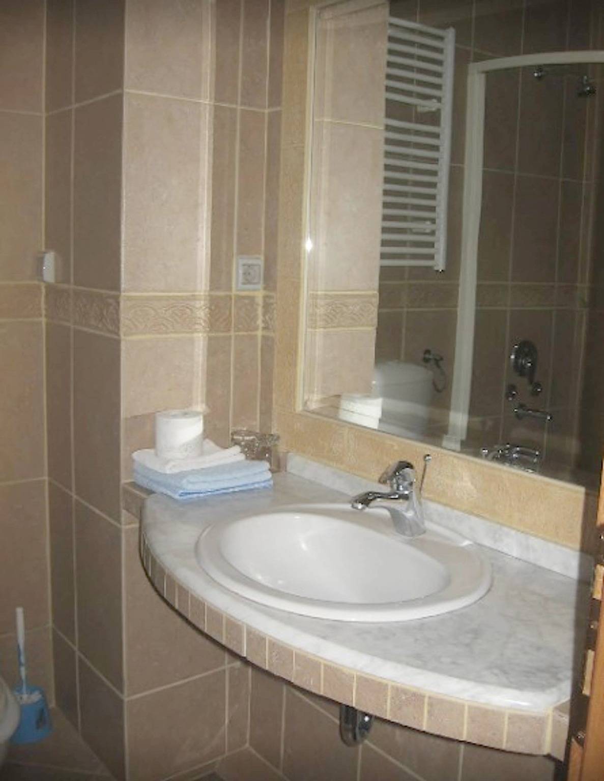 Auberge Levantin 1,3 Chambre N8 Côté Mer in Sveti Stefan, Municipalité de Budva