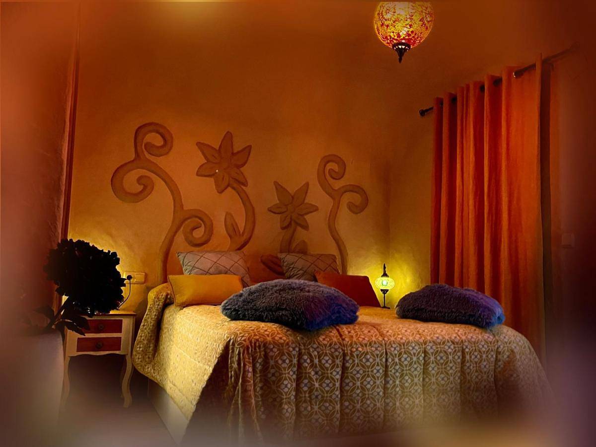 Queen Suite with Spa Bath in Pampaneira, Cordillera Penibética