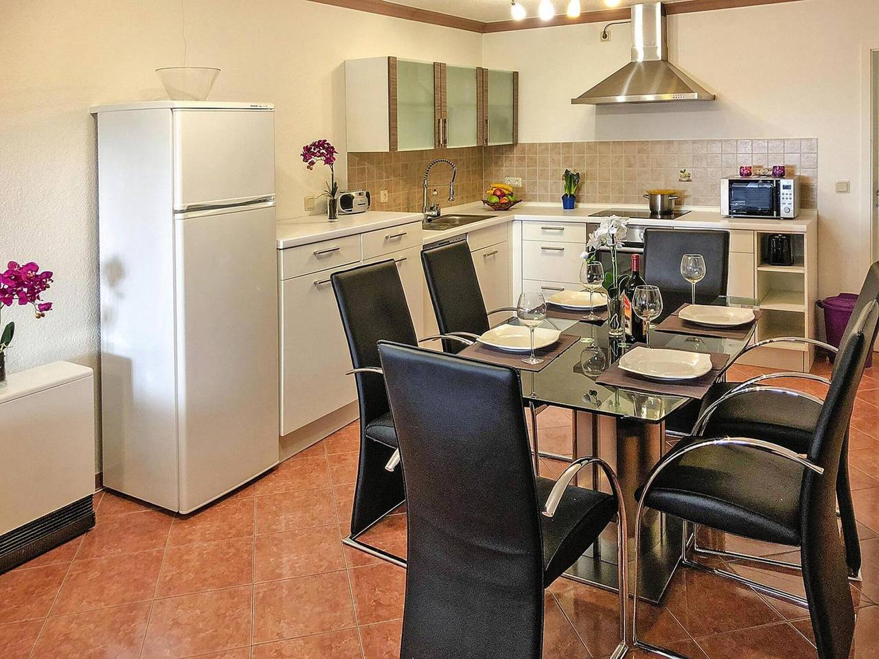 Schönes Ferienhaus mit Terrasse in Sommersdorf, Kummerower See