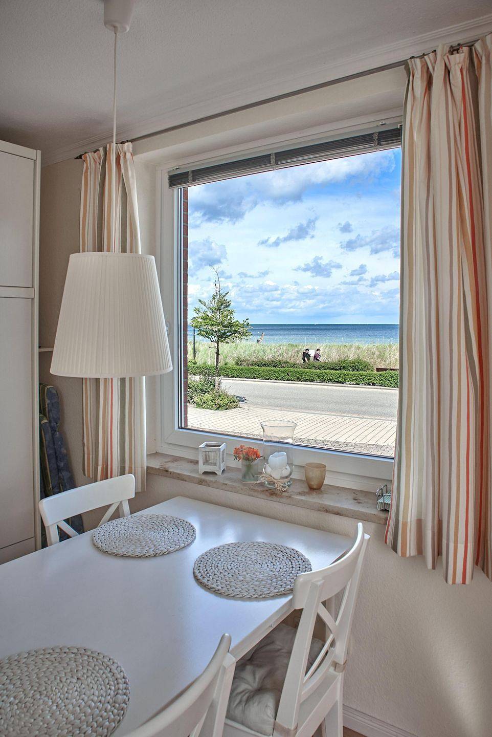 Ganze Wohnung, Helle Wohnung im Hochpaterre mit Süd Loggia und wunderschönem Meerblick in Haffkrug, Ostholstein